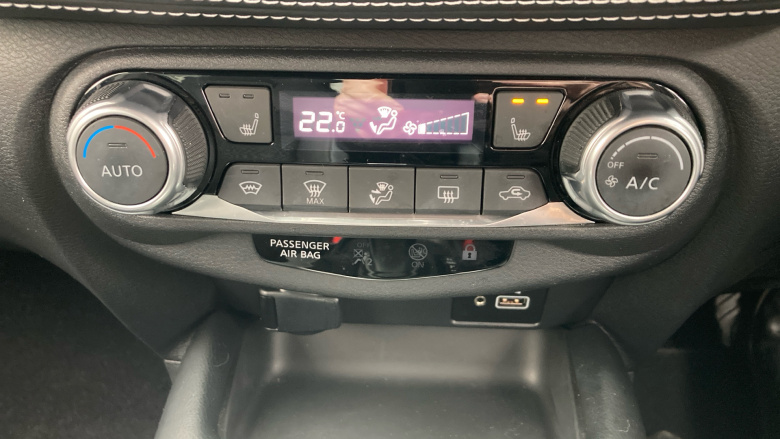 Nissan Juke 1.0 DiG-T 114 N-Connecta 5dr DCT Petrol Hatchback